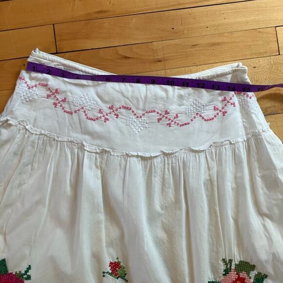 Embroidered cotton skirt - Picture 3 of 6